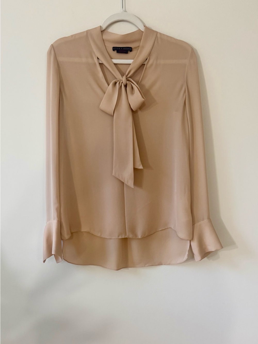 Alice + Olivia Blush 100% Silk Tie Neck Blouse S/P